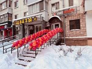 Гирлянды из воздушных шаров в Перми